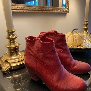 Sam Edelman Lisle Red booties.  Size 6M.